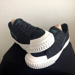 Skechers Street Trax Hi Daily Tread 8.5 Women's or 6.5 Men's\Youth